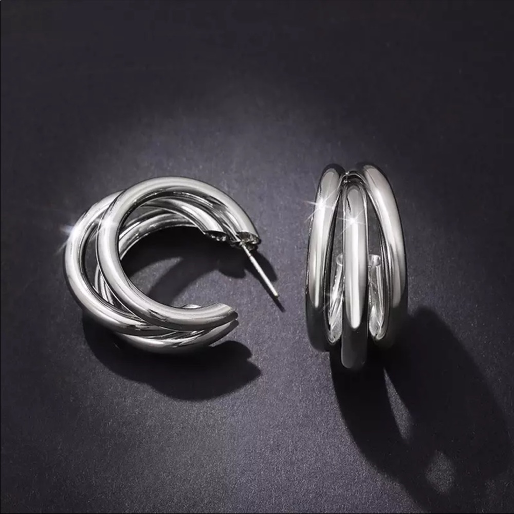 NEW Silver Geometric Simple Stylish Hoop Earrings - Picture 1 of 4